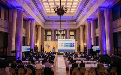 8502410-1.jpg 8502410-1.jpg