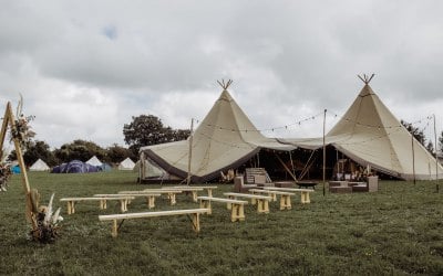 cat-stephens-photography-r-j-tipis-and-outdoor-seating.jpg