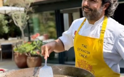 omar-and-paella-768x768.jpg omar-and-paella-768x768.jpg