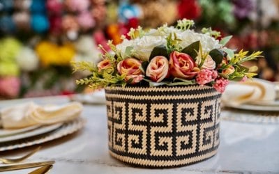 colombian-table-flower-basket-black-2.jpg