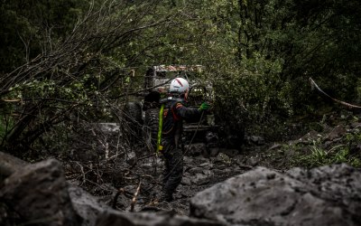 au3x3613.jpg au3x3613.jpg