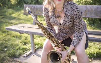 Solo saxophonist 