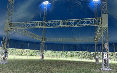 tent-inside-rigging.jpeg tent-inside-rigging.jpeg