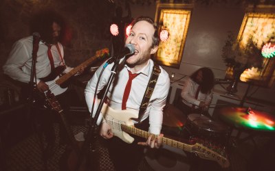 the-hound-dogs-wedding-party-band-wiltshire-1.jpg the-hound-dogs-wedding-party-band-wiltshire-1.jpg