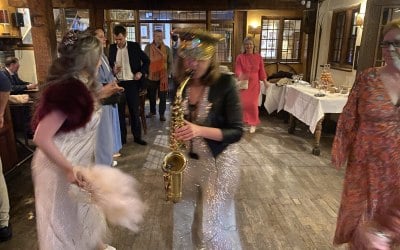 Wedding saxophonist 