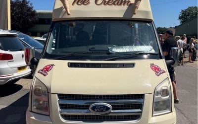 cherry-ices-front-of-van.jpg