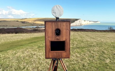 photo-booth-front-on-landscape-close-up.jpg