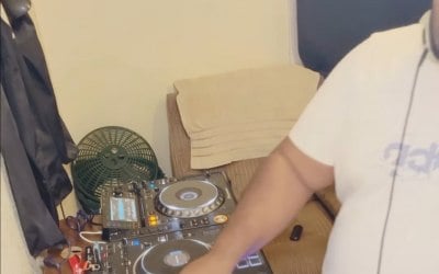 screenshot-20250226-020039-youtube.jpg screenshot-20250226-020039-youtube.jpg