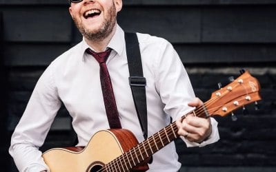 the-hound-dogs-lead-singer-live-performance.jpg the-hound-dogs-lead-singer-live-performance.jpg