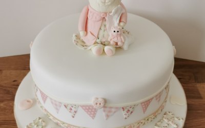 Pretty bear and Bunting Baby Shower Cake