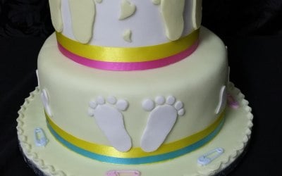 Baby shower cake