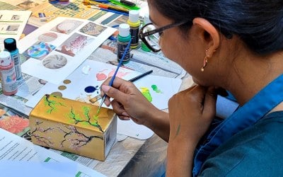 Pottery decorating with Gen Research