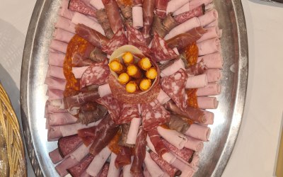 Freshly made meat platter 