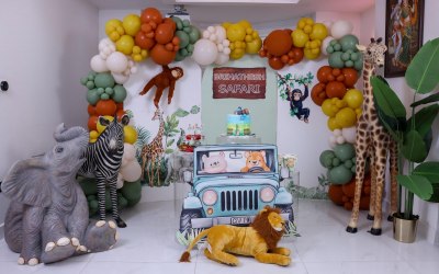 Jungle theme with life size animals