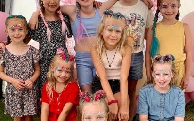 Hair 'n' Glitz - perfect for children's parties 