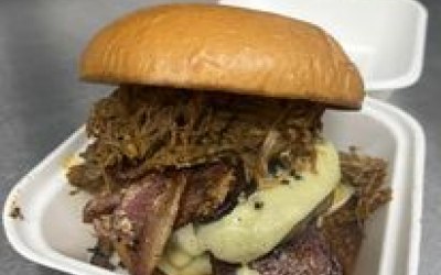 Dexter burgers with pulled pork 