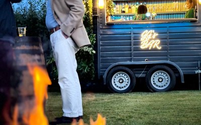 Horsebox bar