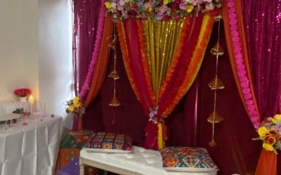 Elegant Mehndi Stage 