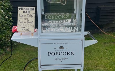 white popcorn machine