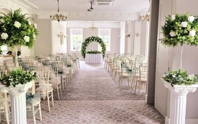 Simply elegant wedding ceremony