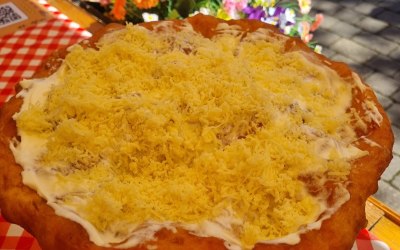 Langos : garlic oil,sour cream,grated cheese 