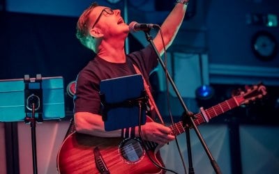 Performing at an 80's night