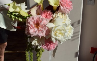 Modern romantic bridal bouquet