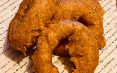 Giant Cajun Onion Rings