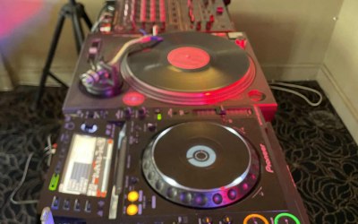 Pioneer CDJ 2000's, Pioneer 500M Mixer, Technics 1210 Vinyl record player