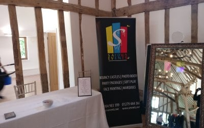 Magic mirror at a wedding fair