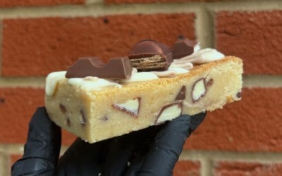 Kinder bueno Blondie 