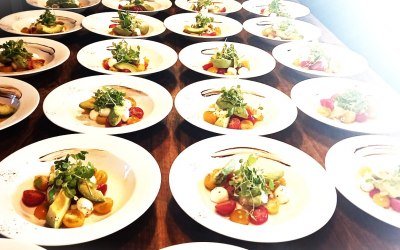 mozzarella tomato avocado salad