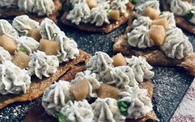 Truffle curd, pickled jerusalem artichoke and crispy chicken skin