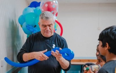 Martin's Circus Skills Workshops - Leeds Balloon Modelling