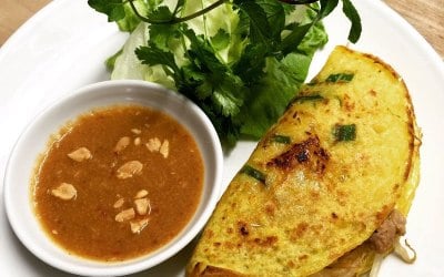 Banh Xeo (savoury crepes)