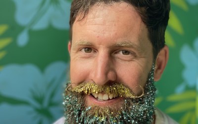 Who doesn't love a glitter beard!