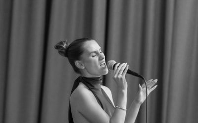 Singing at a Wedding 2024