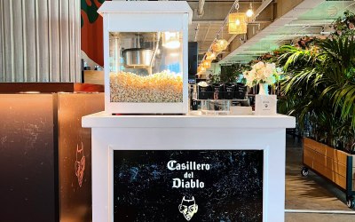 Popcorn Cart with customisable screen 