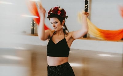Silks fans dance