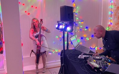 DJ & Cello at a New Year’s Eve party 