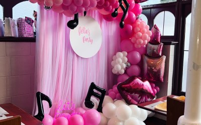 Girly birthday set up