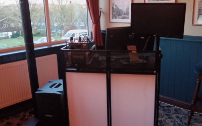 Standard set up but is lit up at night time!