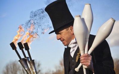 Juggling gentleman...