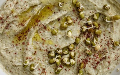 Mung bean hummus with Sumac