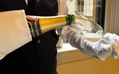 Fine bubbles, timeless moments. At Perlage Events, elegance rises just like the perlage in every glass.