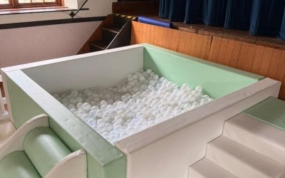 6ft x 6ft Ball pit