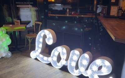 Small Eng Party inc LOVE Letters