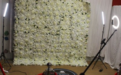 360 Photo Booth with elegant floral vibes meet for a picture perfect setup! 