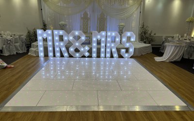 Light up letters and dancefloor 