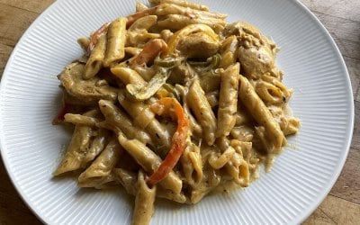 Rasta Pasta Pasta in a creamy, spicy sauce infused with jerk seasoning, bell peppers, and onions, topped with your choice of jerk chicken or grilled shrimp. .  #rasta #rastapasta #jamaica #jamaicanfood #jerkchicken #chicken #chickenrecipes #foodie #foodporn #foodlover #comedinewithme #cheflife #pov #pasta